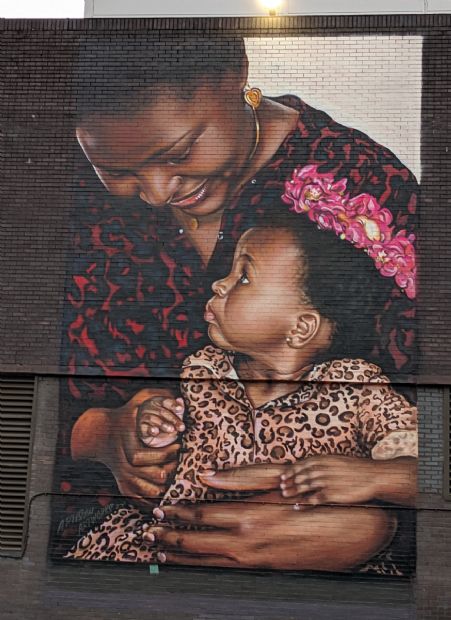 _mural black mother and baby 3